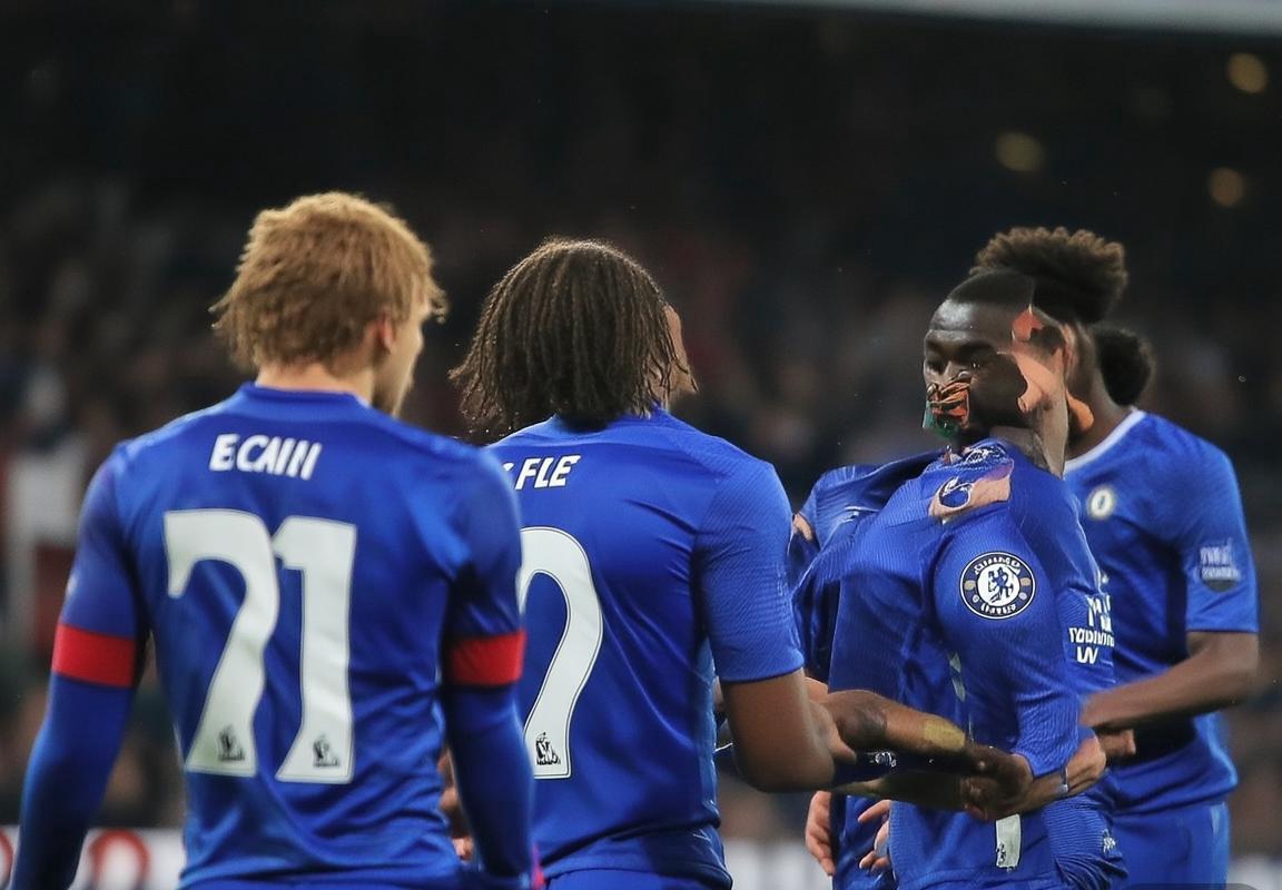 英联杯切尔西缺席引关注，英冠球队加的夫城崛起与帕尔马缺席背后解析